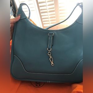Authentic Hermes Trim 31 Handbag (Blue Jean)